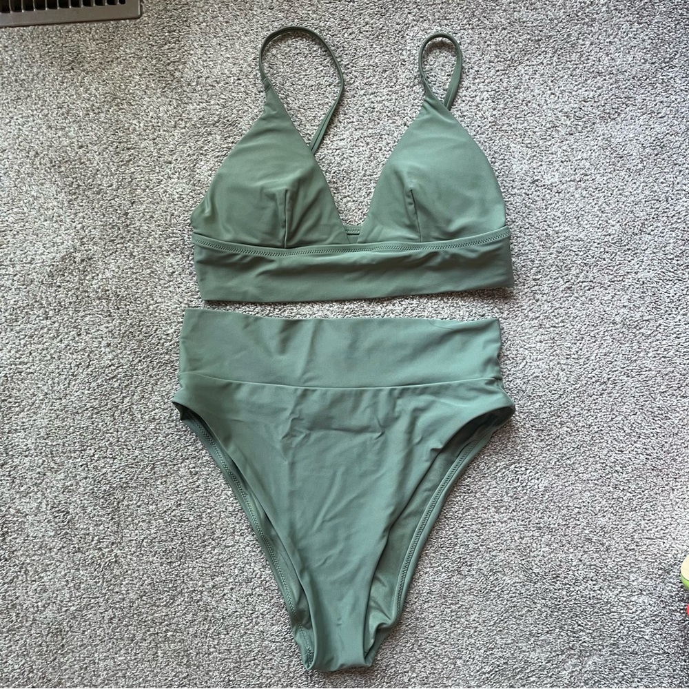 Arie Bikini